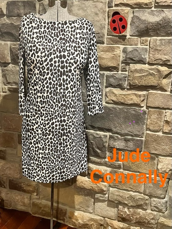 Jude Connally Dresses & Skirts - Jude Connally Leopard Print 3/4 Sleeve Shift Dress in Chocolate & White. XL
